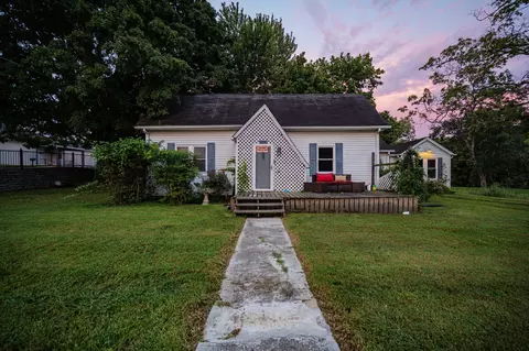306 N Main St, Cornersville, TN 37047
