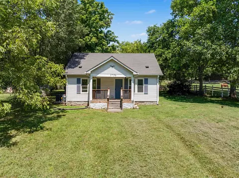 1756 Long Hollow Pike, Gallatin, TN 37066