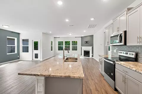 Kitchen - 2924 Eckersley Dr, Murfreesboro, TN 37128 photo 3 of 7
