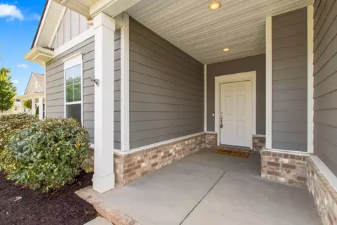 Exterior - 2924 Eckersley Dr, Murfreesboro, TN 37128 photo 5 of 8