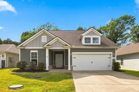 Exterior - 2924 Eckersley Dr, Murfreesboro, TN 37128 photo 2 of 8