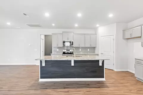 Kitchen - 2924 Eckersley Dr, Murfreesboro, TN 37128 photo 6 of 7