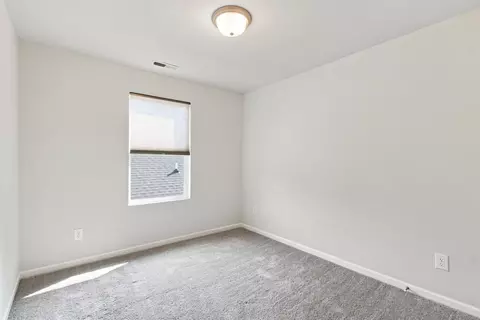 Bedroom - 2924 Eckersley Dr, Murfreesboro, TN 37128 photo 4 of 5