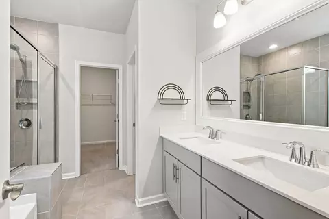 Bath - 2924 Eckersley Dr, Murfreesboro, TN 37128 photo 1 of 10
