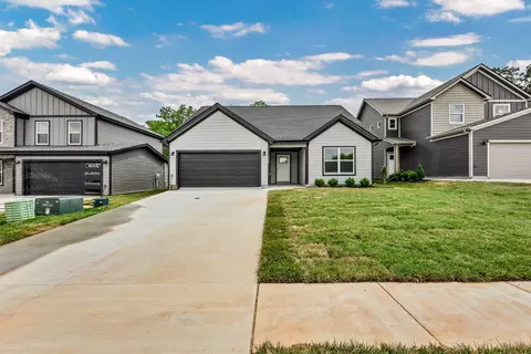2669 Brewster Dr, Clarksville, TN 37042
