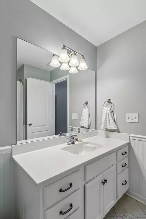 Bath - 1817 Splash Pl, Murfreesboro, TN 37130 photo 7 of 8