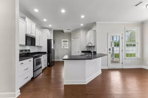 Kitchen - 1817 Splash Pl, Murfreesboro, TN 37130 photo 1 of 6
