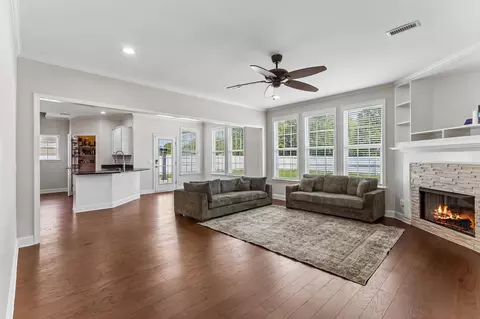 Living - 1817 Splash Pl, Murfreesboro, TN 37130 photo 1 of 6