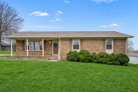 210 Lee Ave, Woodbury, TN 37190