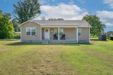 527 W 4th Ave, Hohenwald, TN 38462