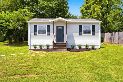 2601 Inga St # B, Nashville, TN 37216