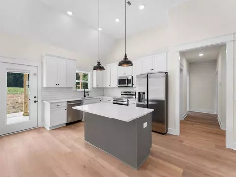 Kitchen - 235 Loss Crouch Rd, Morrison, TN 37357 photo 3 of 4