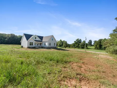 Exterior - 235 Loss Crouch Rd, Morrison, TN 37357 photo 7 of 8
