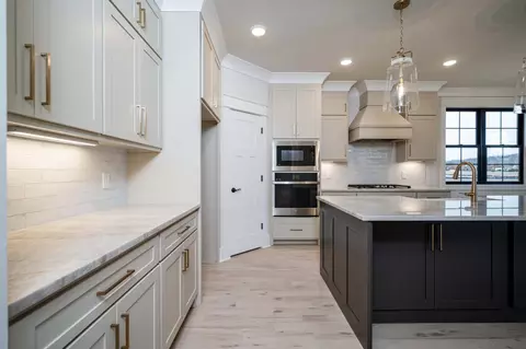 Kitchen - 2829 Canfield Dr, Murfreesboro, TN 37128 photo 3 of 4