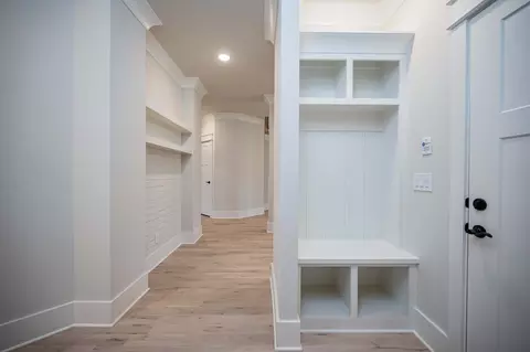 Entry Way - 2829 Canfield Dr, Murfreesboro, TN 37128 photo 2 of 6