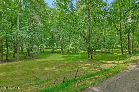 250 Brunner Rd, Sweetwater, TN 37874