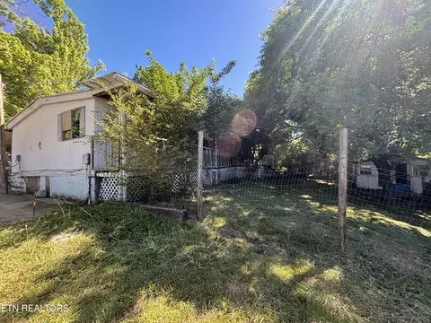 1604 Lamar St, Athens, TN 37303