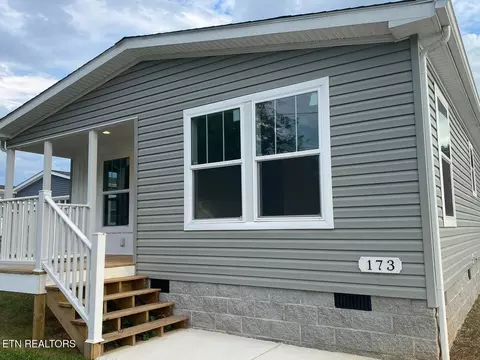 173 Dode St, Sweetwater, TN 37874