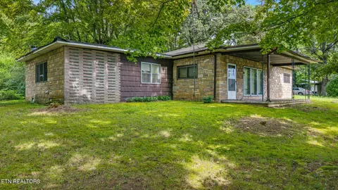 569 S Amhurst Place Pl, Englewood, TN 37329