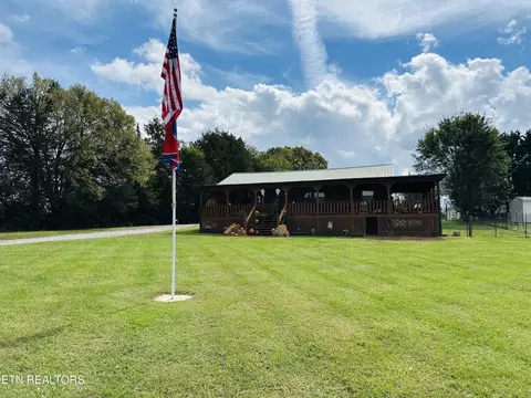 1101 Southgate Rd, Madisonville, TN 37354