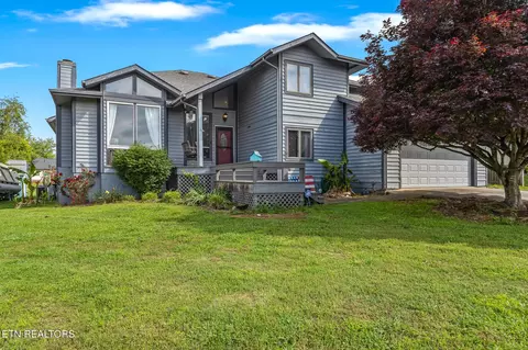 1290 Fairway Dr, Loudon, TN 37774