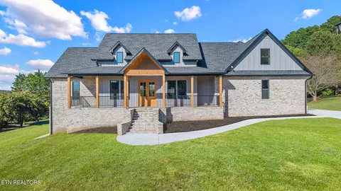 2431 Breckenridge St, Athens, TN 37303