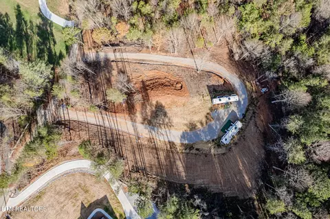 1415 Bat Creek Shores Ln, Vonore, TN 37885