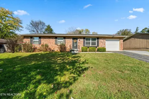 2905 Gordon Pl, Knoxville, TN 37918