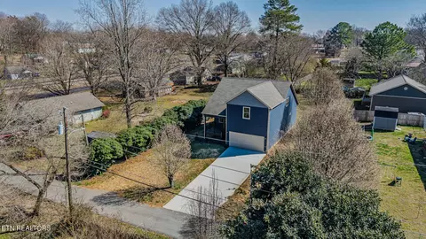 9 Webb St, Athens, TN 37303