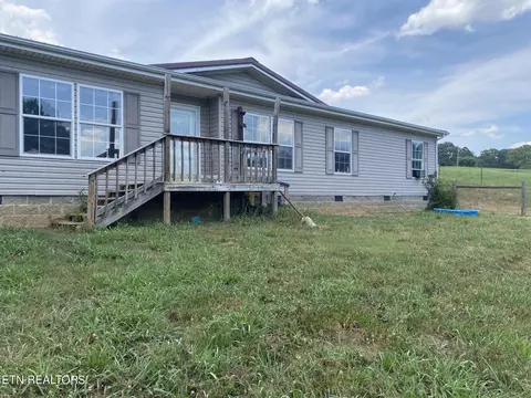 240 County Road 220, Athens, TN 37303