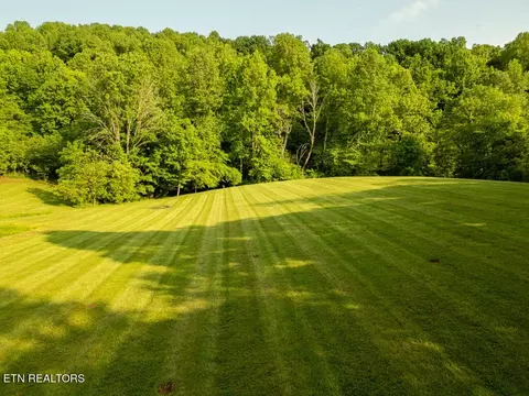 362 Craighead Rd, Madisonville, TN 37354