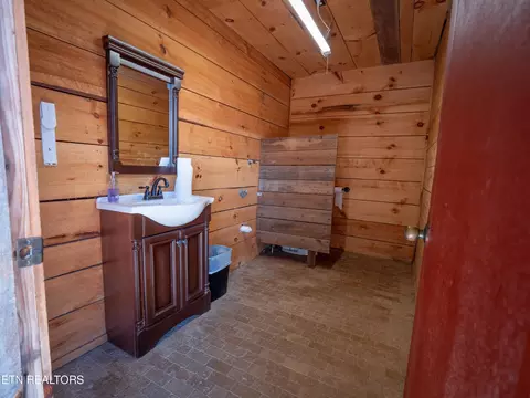 6736 Morganton Rd, Greenback, TN 37742 photo 10