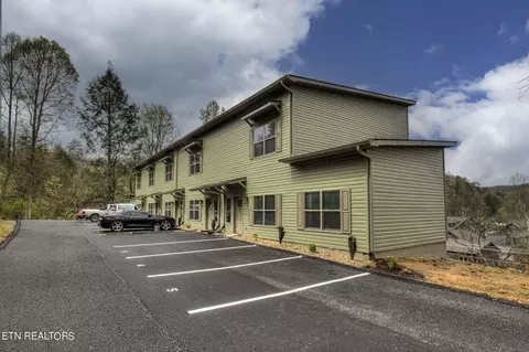 849 Morton Dr Apt Unit UNIT 1, Gatlinburg, TN 37738