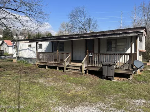 281 Ridgecrest Dr, Madisonville, TN 37354