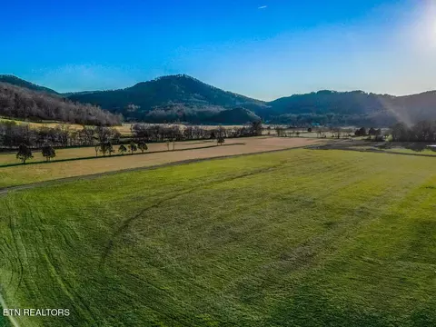 0 Tree Top Ln, Tellico Plains, TN 37385