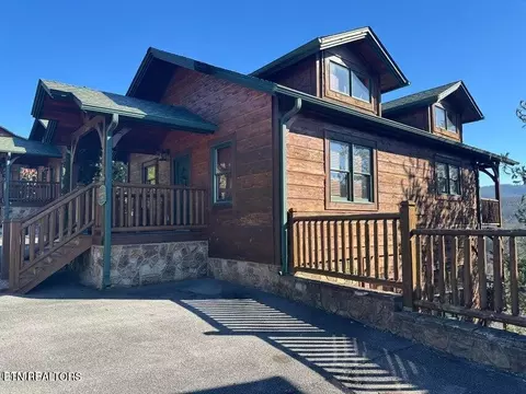 656 Park Vista Way, Gatlinburg, TN 37738