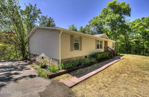 984 Pleasure Rd, Sevierville, TN 37876