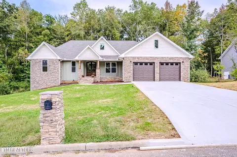 335 Shadows Lawn Dr, Athens, TN 37303