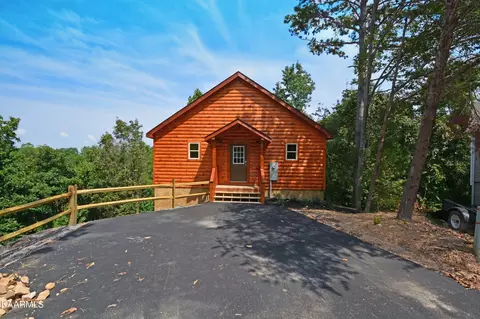 614 Quill Gordon Ct, Pigeon Forge, TN 37863