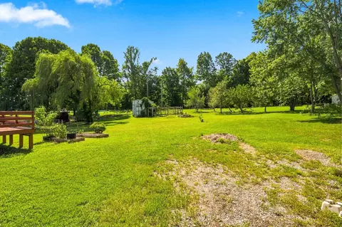 Exterior - 6614 Highway 49 E, Springfield, TN 37172 photo 8 of 10