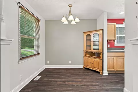 Dining - 6614 Highway 49 E, Springfield, TN 37172 photo 1 of 1