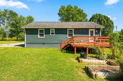 Exterior - 6614 Highway 49 E, Springfield, TN 37172 photo 9 of 10