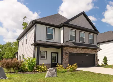 1722 Melton Meadows Dr, Maryville, TN 37803