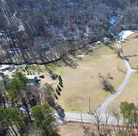 10646 Pine Hill Rd, Mc Donald, TN 37353