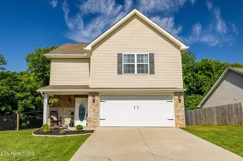 215 Rye Dr, Maryville, TN 37801