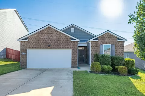 828 Foxdale Dr, Columbia, TN 38401