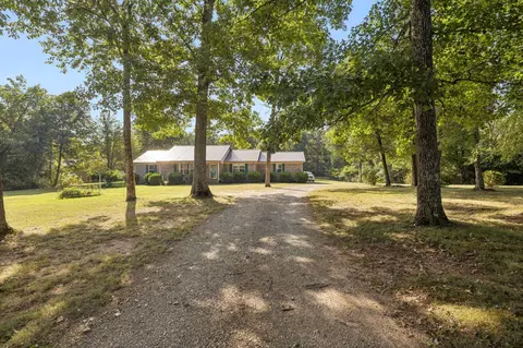 4737 Pyles Rd, Chapel Hill, TN 37034