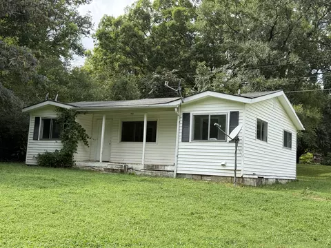 308 Preacher Rd, Charlotte, TN 37036