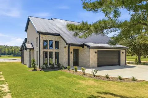 325 Golfview Ln, Decaturville, TN 38329