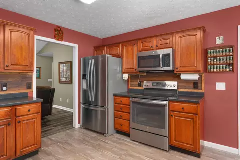 Kitchen - 269 Sutton Dr, Ringgold, GA 30736 photo 3 of 3